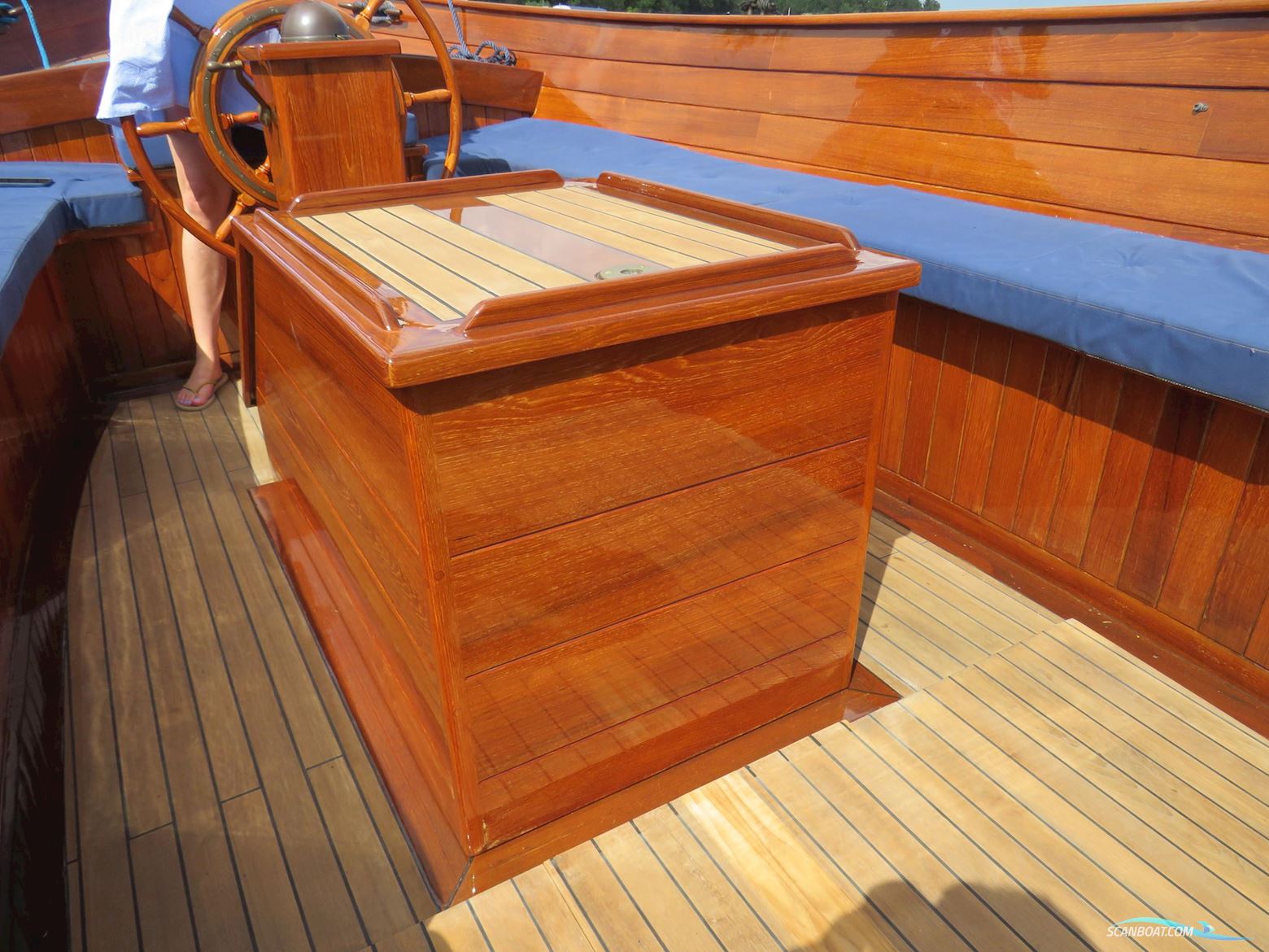 Voc 830