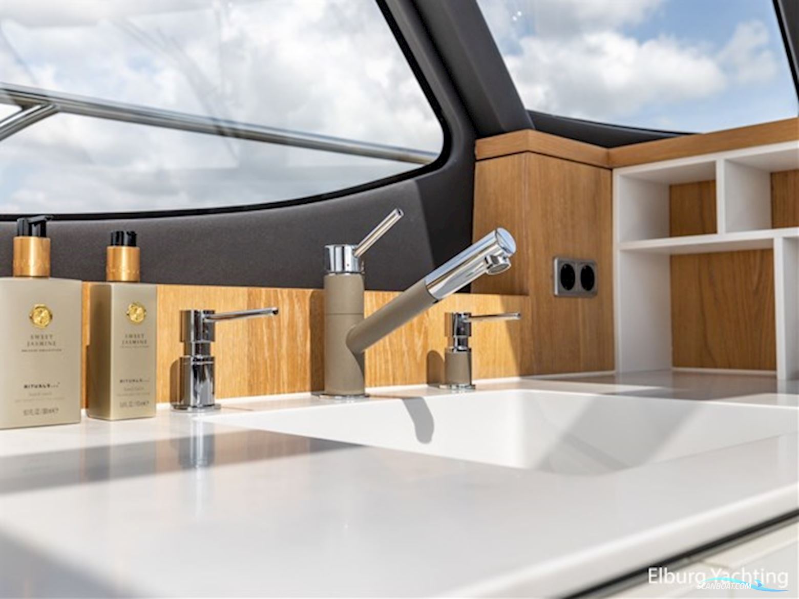 Vripack 42 Open Kuip - Stabilizer