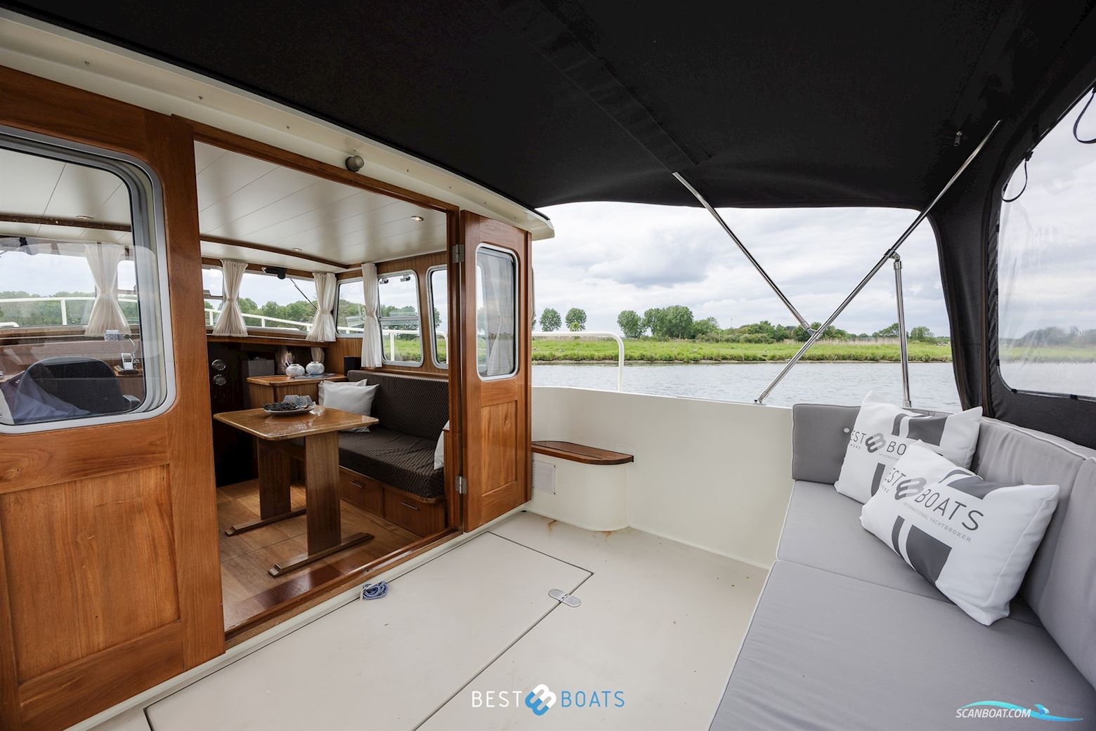 Vripak Yachting 965 OK