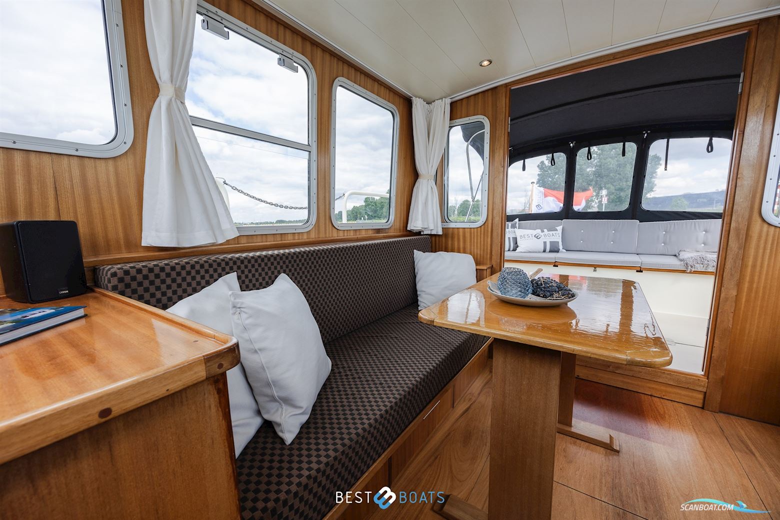 Vripak Yachting 965 OK