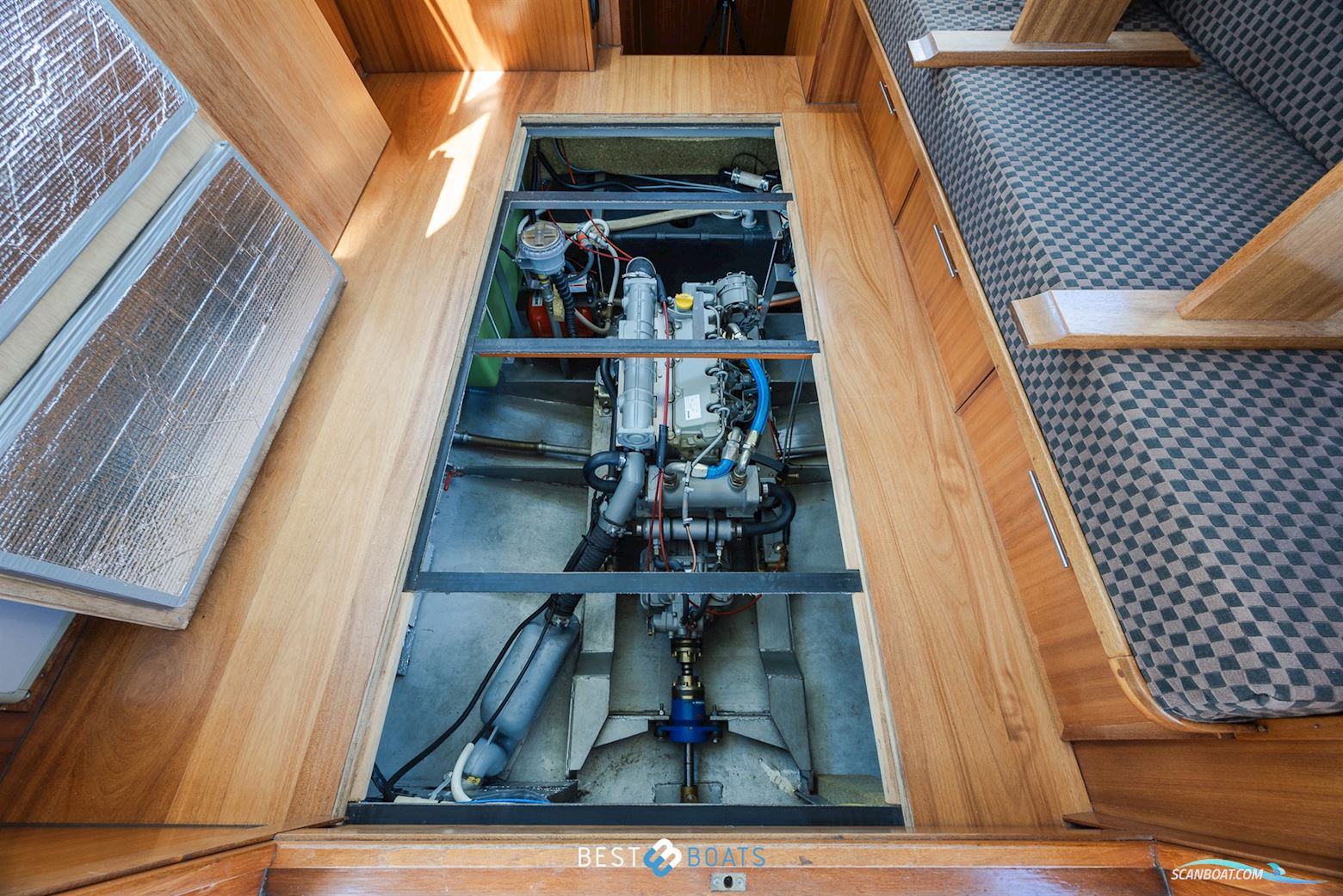 Vripak Yachting 965 OK
