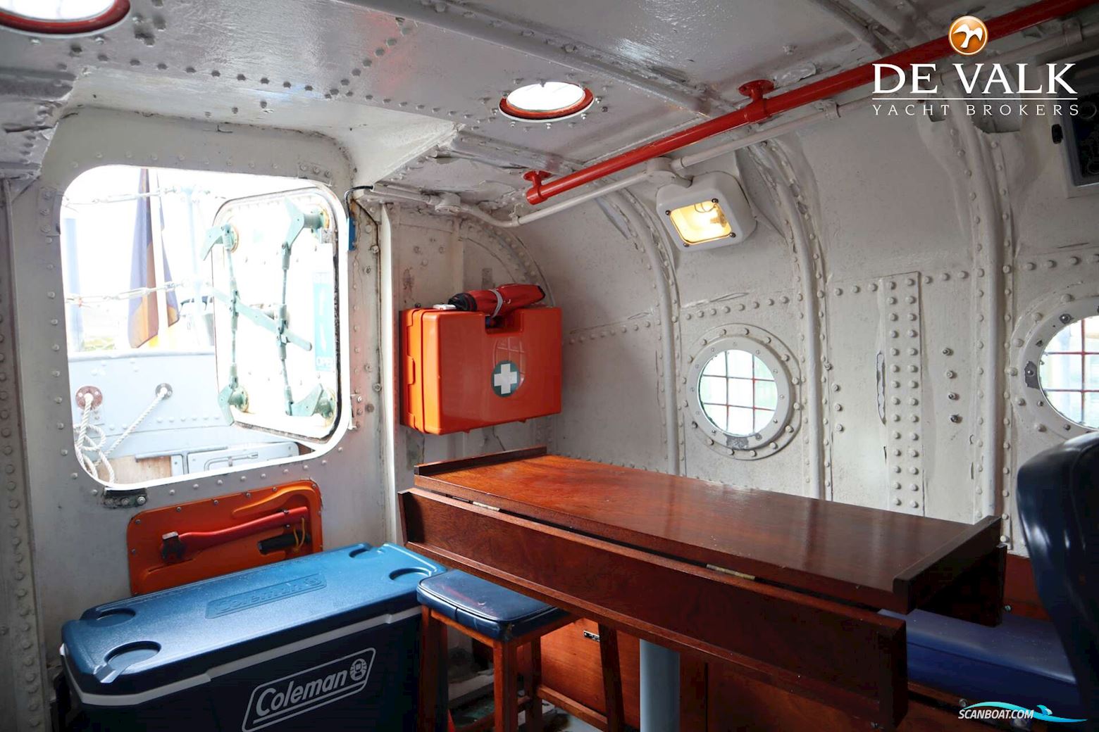 Waarschip 1076 Custom