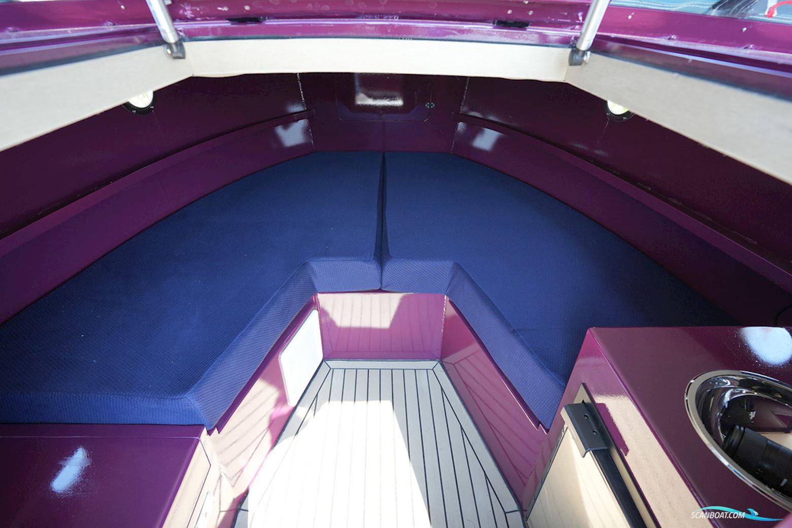 Waterman 8.0 Cabin