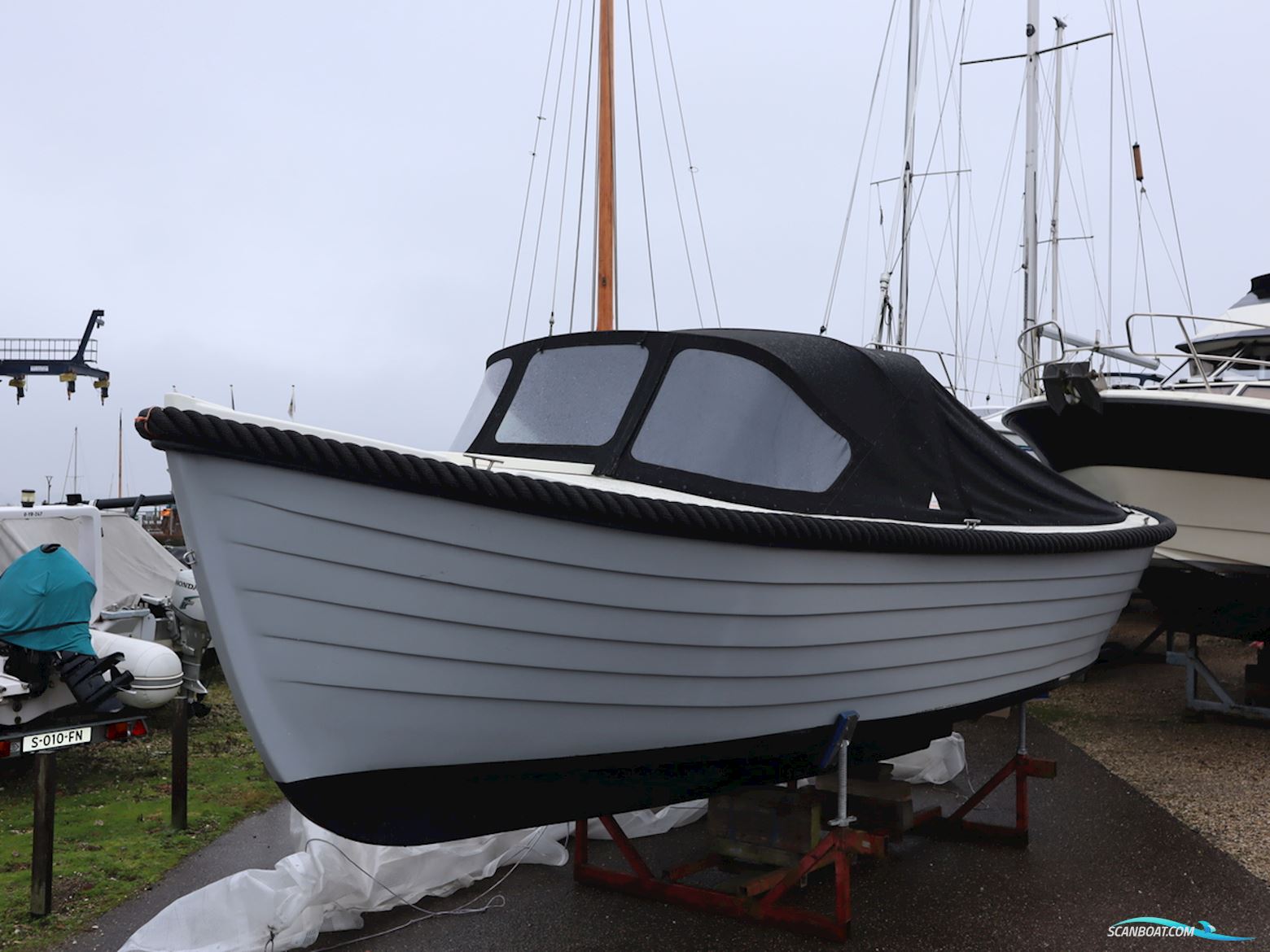 Wato 700 - Via Boatauction.Com