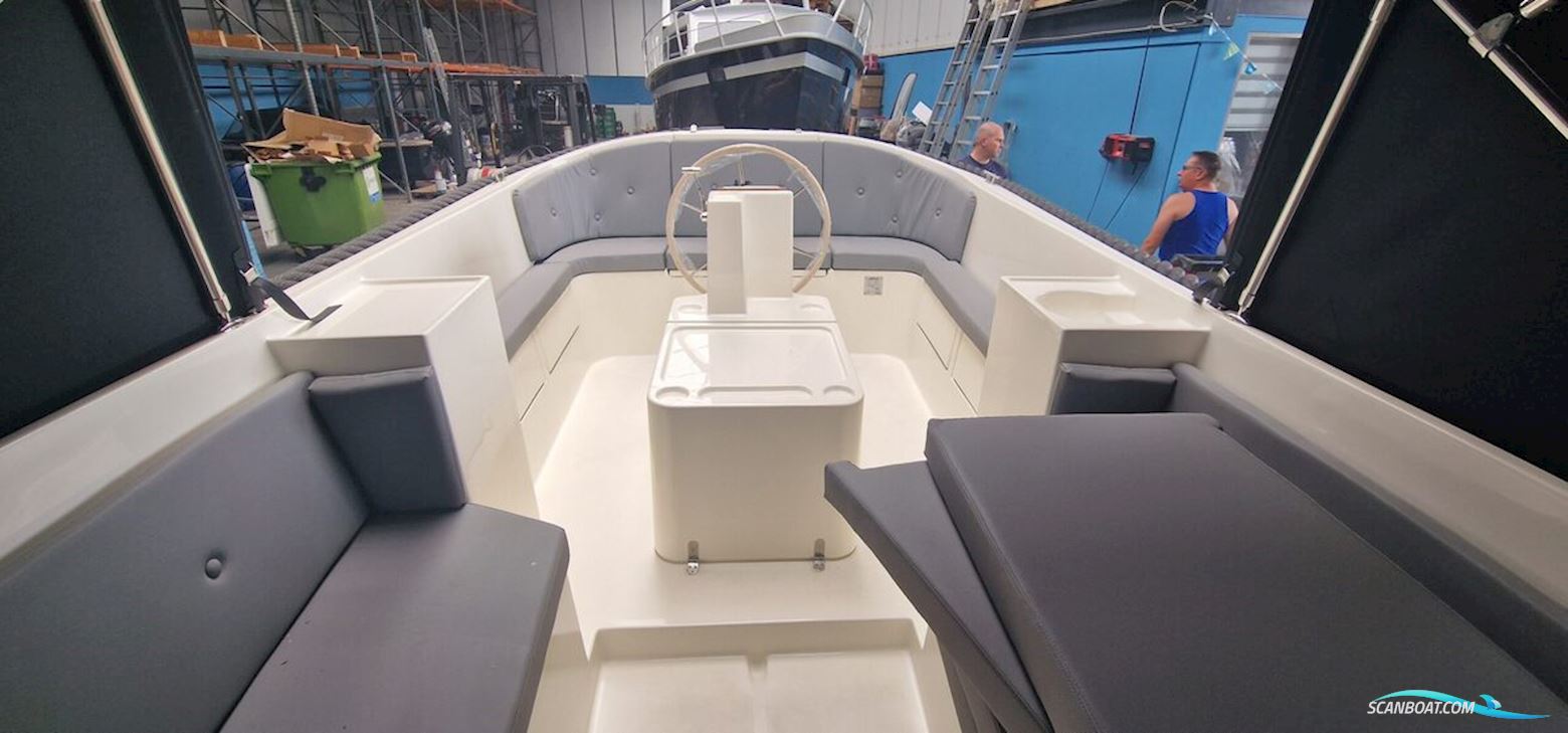 Wato 700 - Via Boatauction.Com