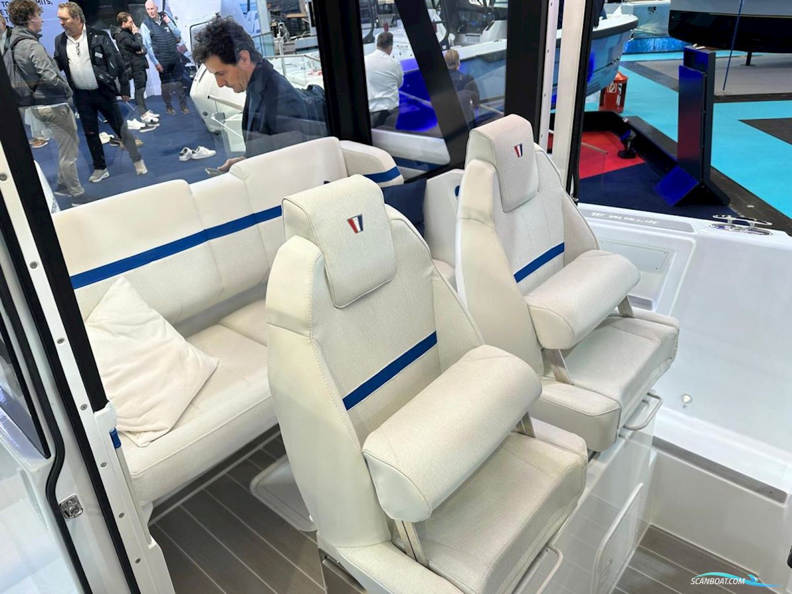 Wellcraft 28 Explorer