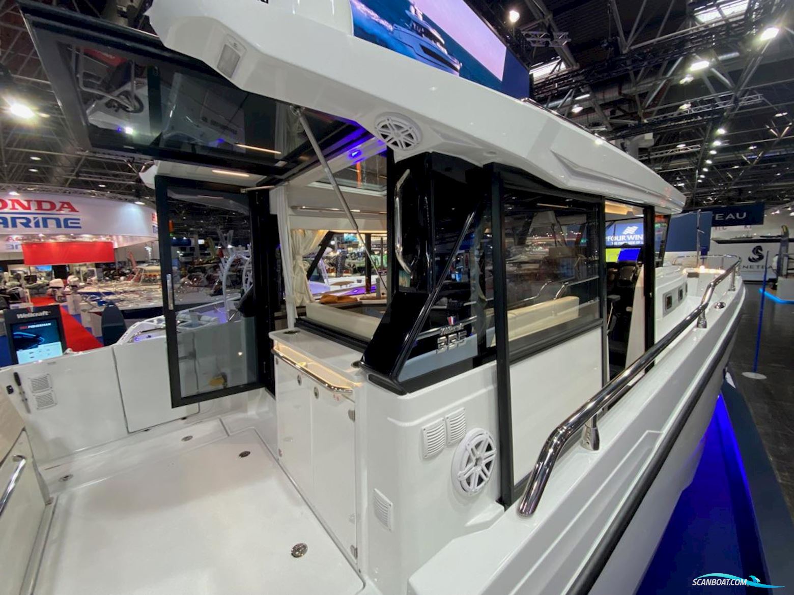 Wellcraft 355 Explorer