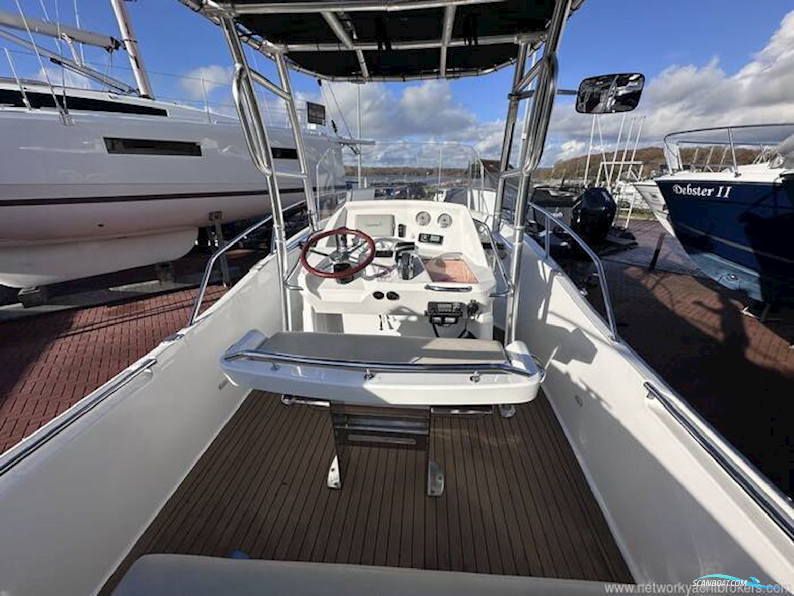 White Shark 226