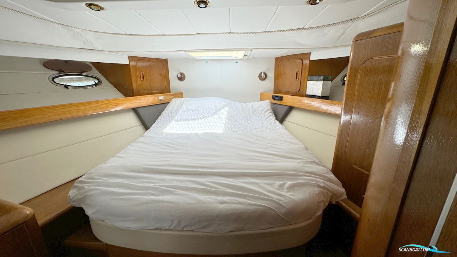 Whitewater Wolfe 46 Flybridge