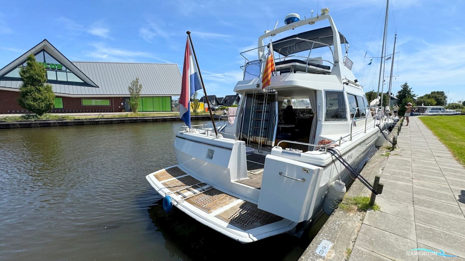 Whitewater Wolfe 46 Flybridge