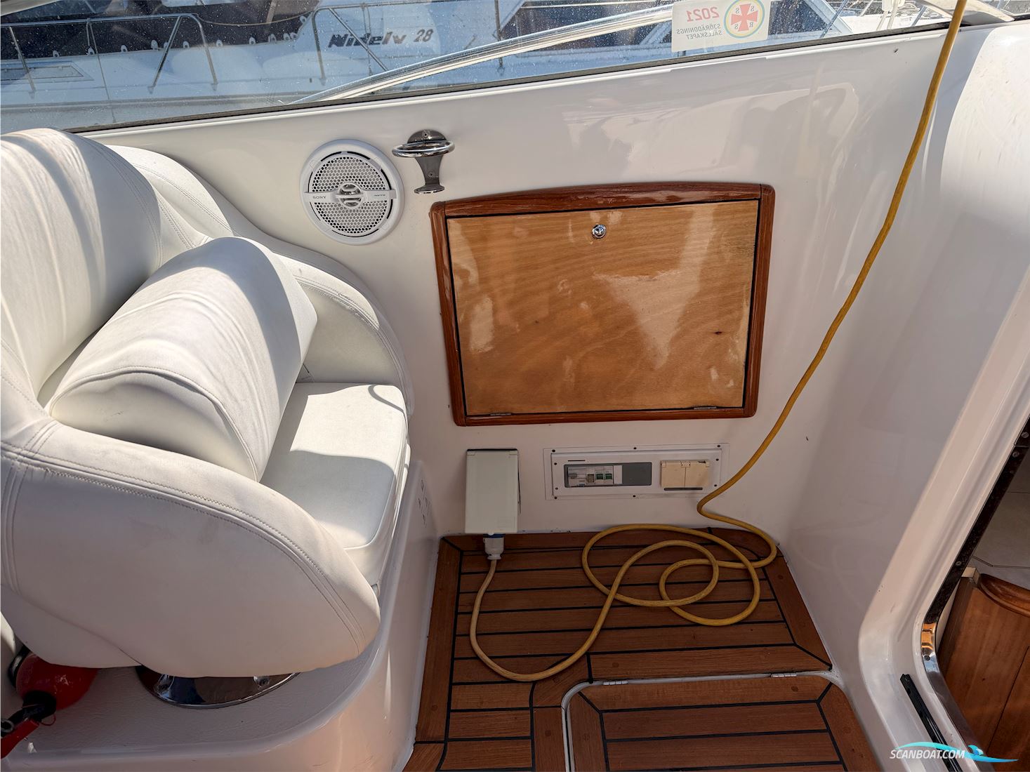 Windy 28 Ghibli
