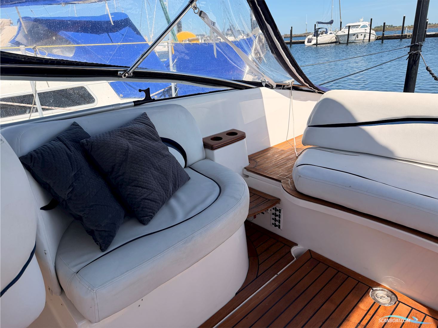 Windy 28 Ghibli