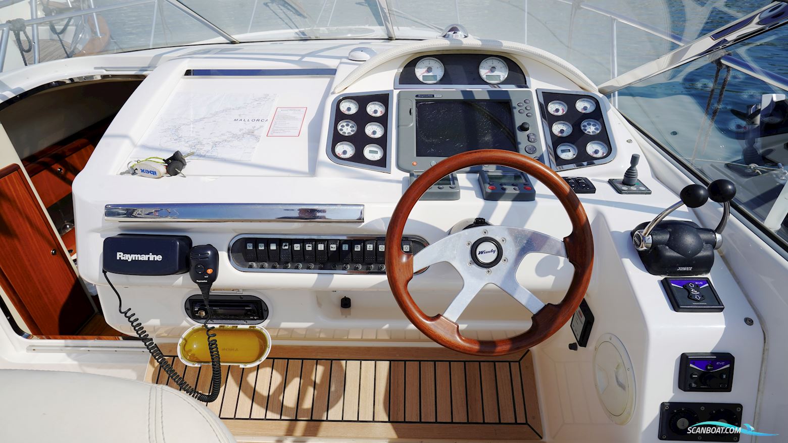 Windy 32 Grand Tornado