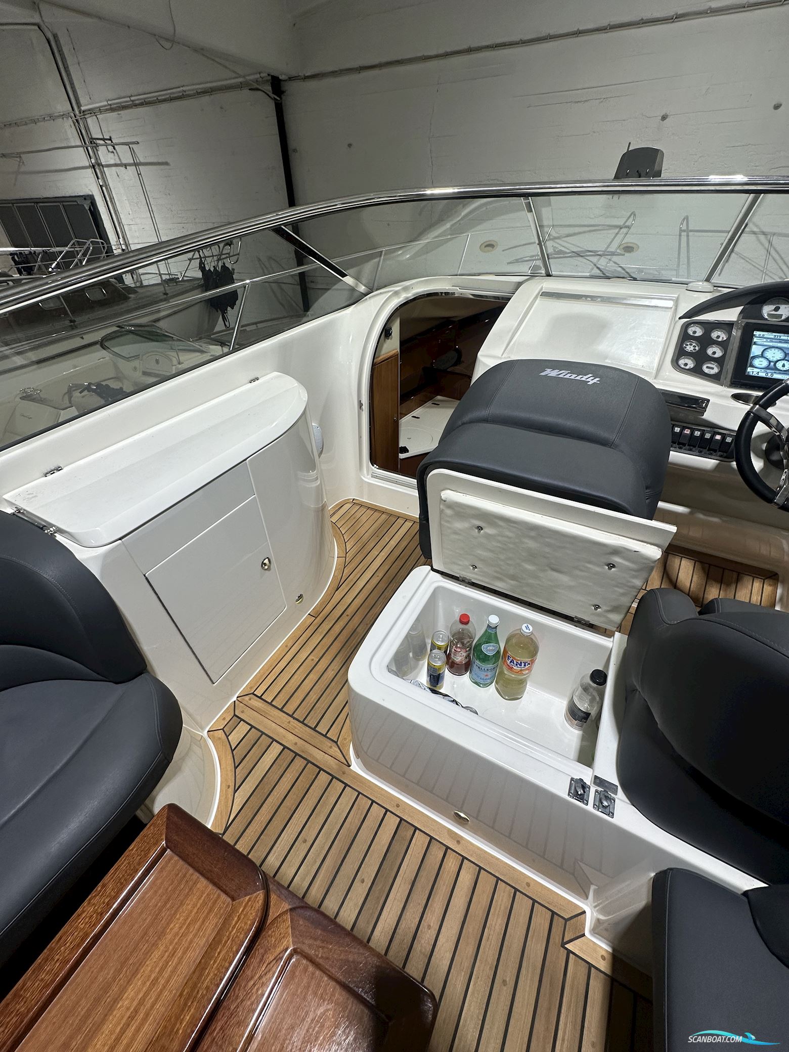 Windy 32 Grand Tornado