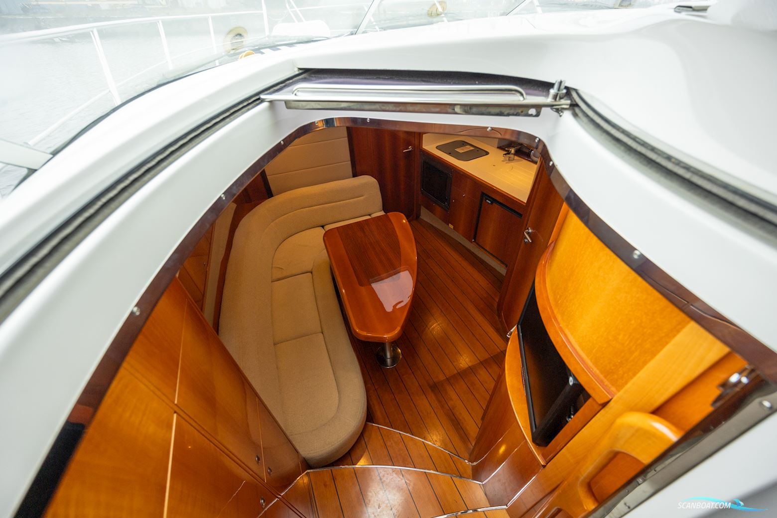 Windy 37 Grand Mistral HT (2008) | 410h | Twin Volvo Penta KAD300 | Immaculate Condition | One Owner