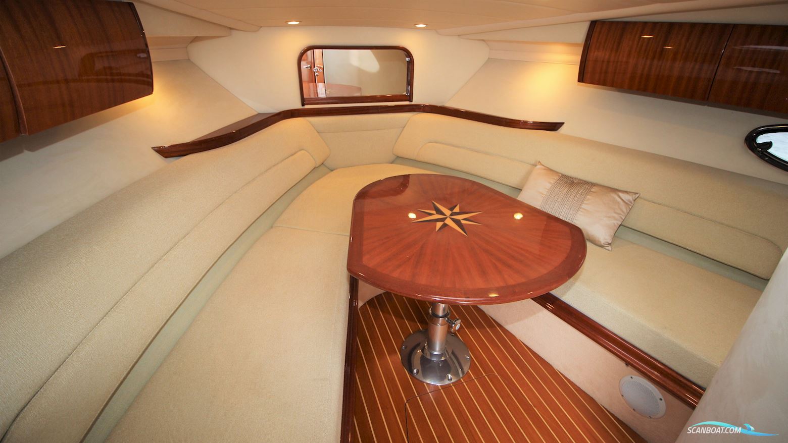 Windy Khamsin 34 Sun Lounge