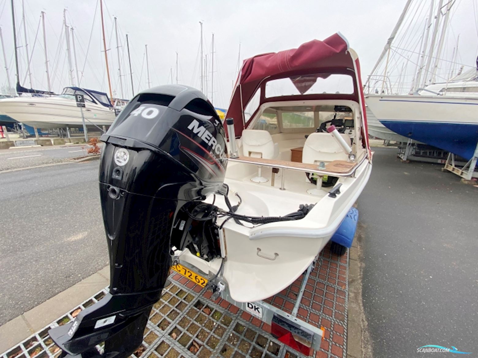 With 528 HT Hardtopbåd