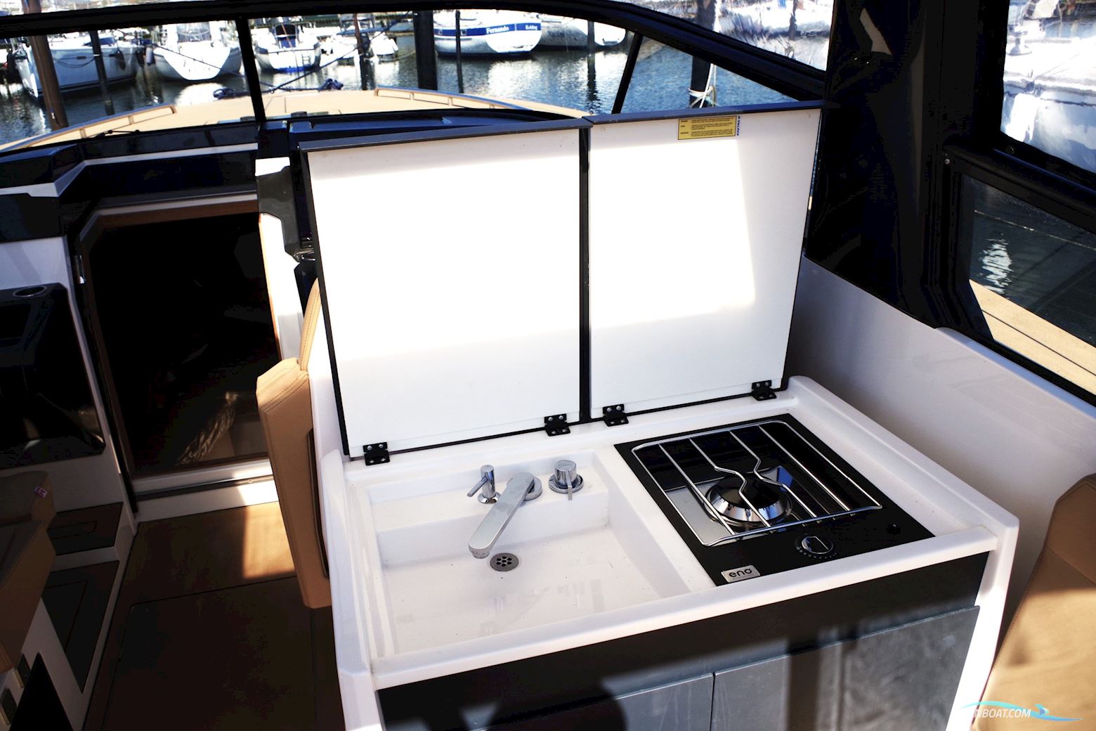 X-Yachts X-Power 33