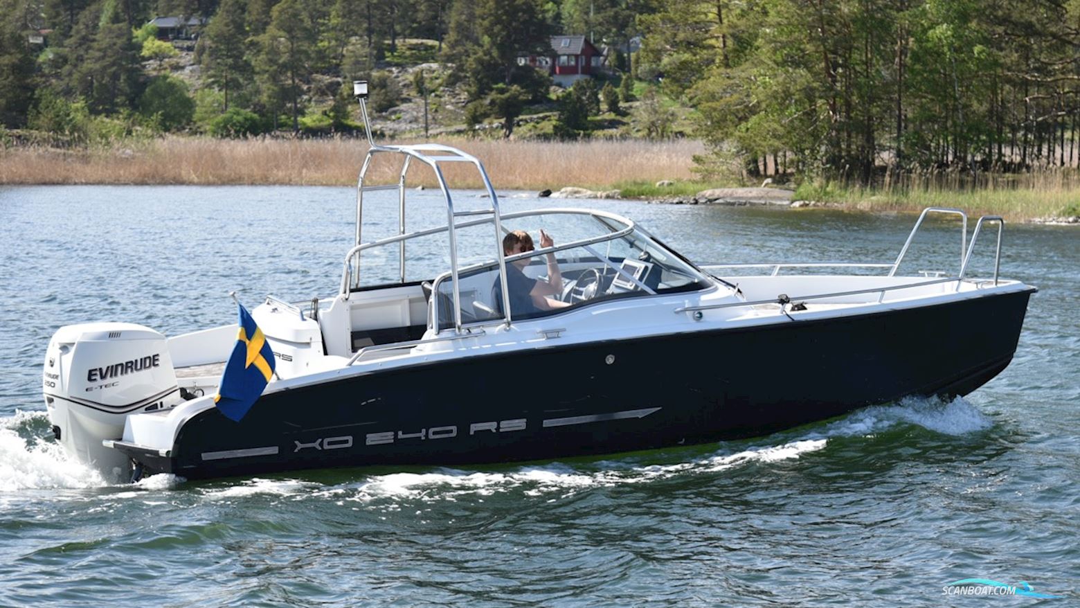 XO 240 RS Open Motorbåd 2011, med Evinrude motor, Sverige