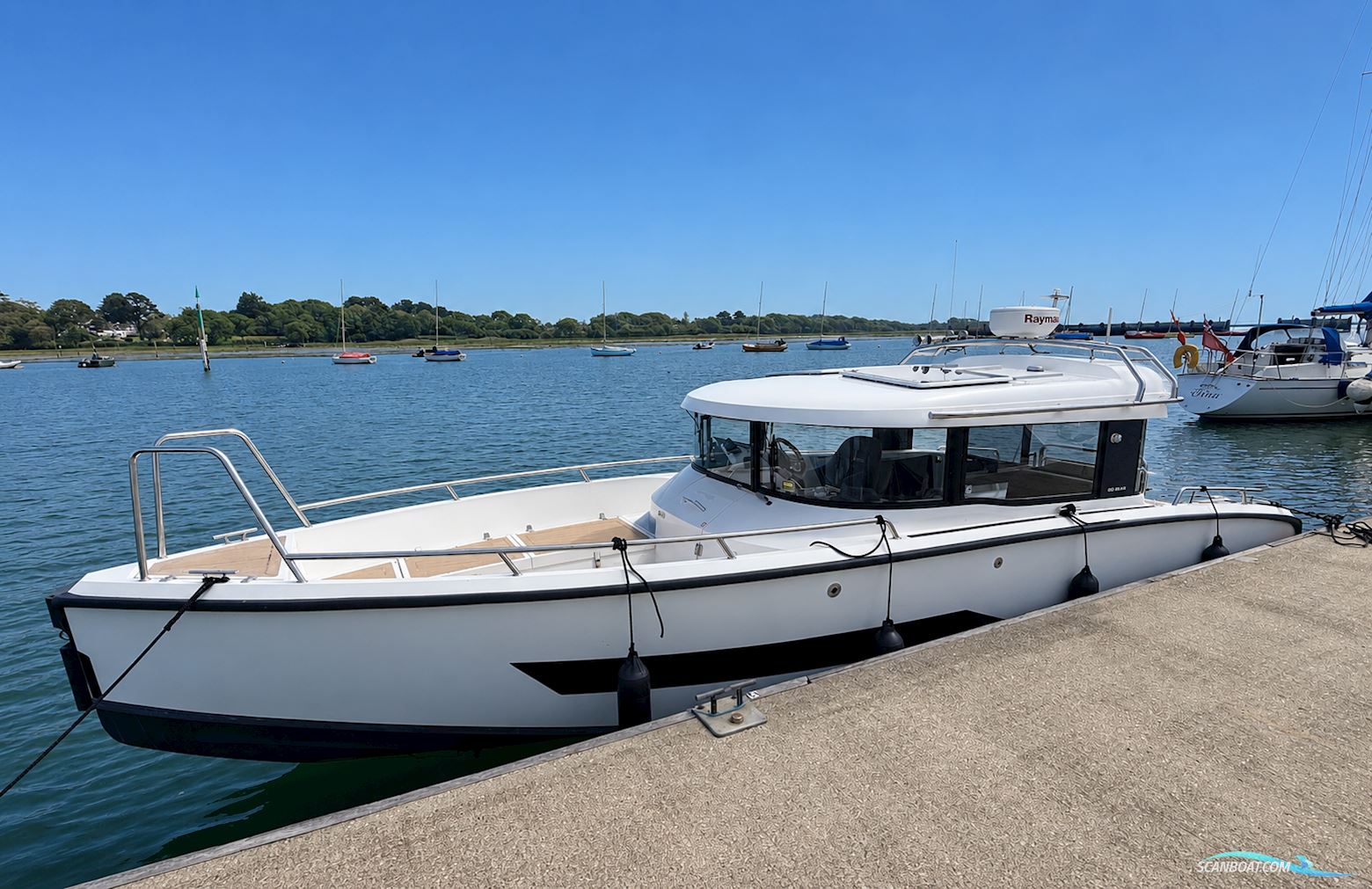 XO 270 RS Motorbåd 2015, med Volvo Penta motor, England