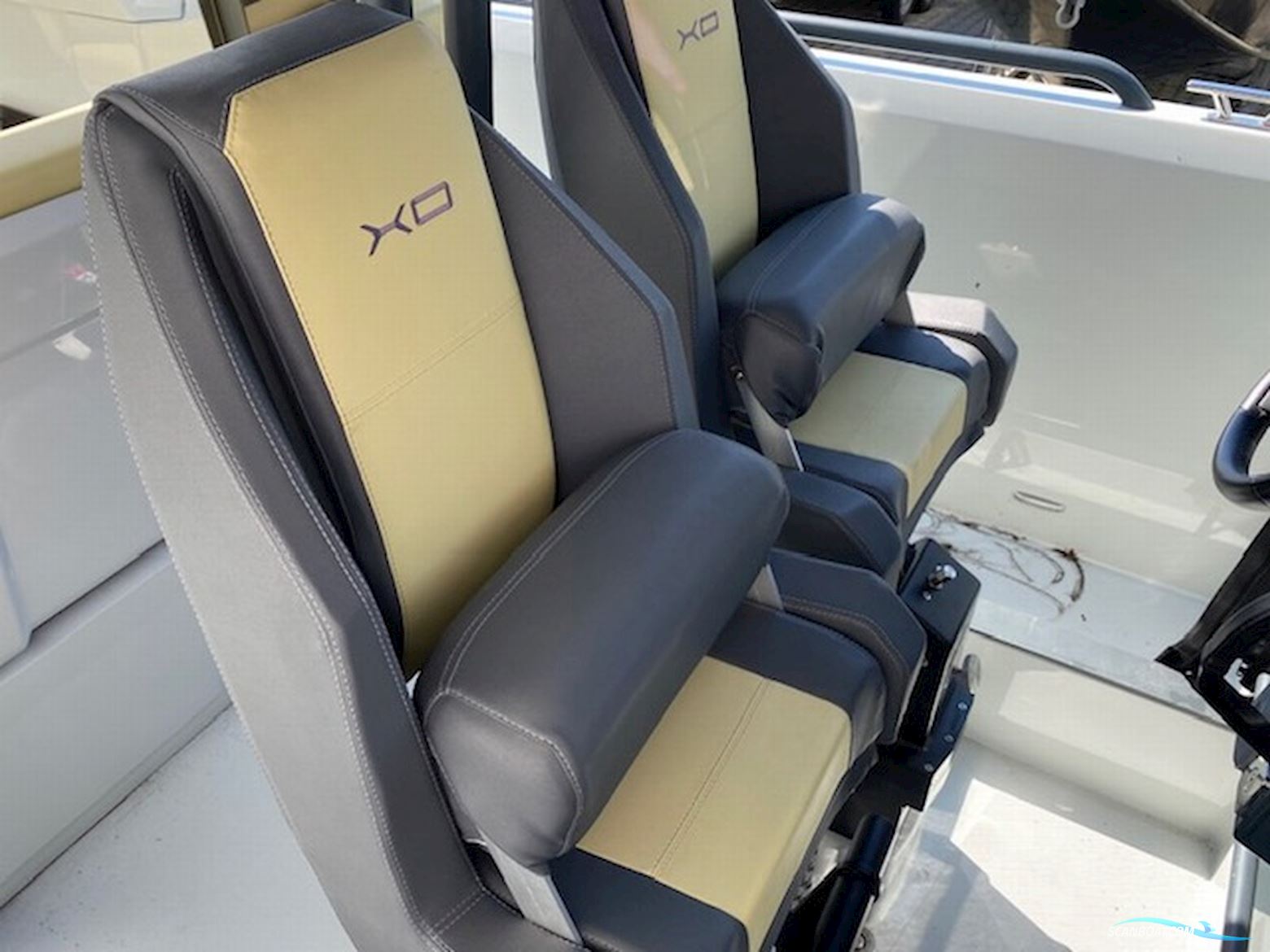 XO Boats Dfndr 9