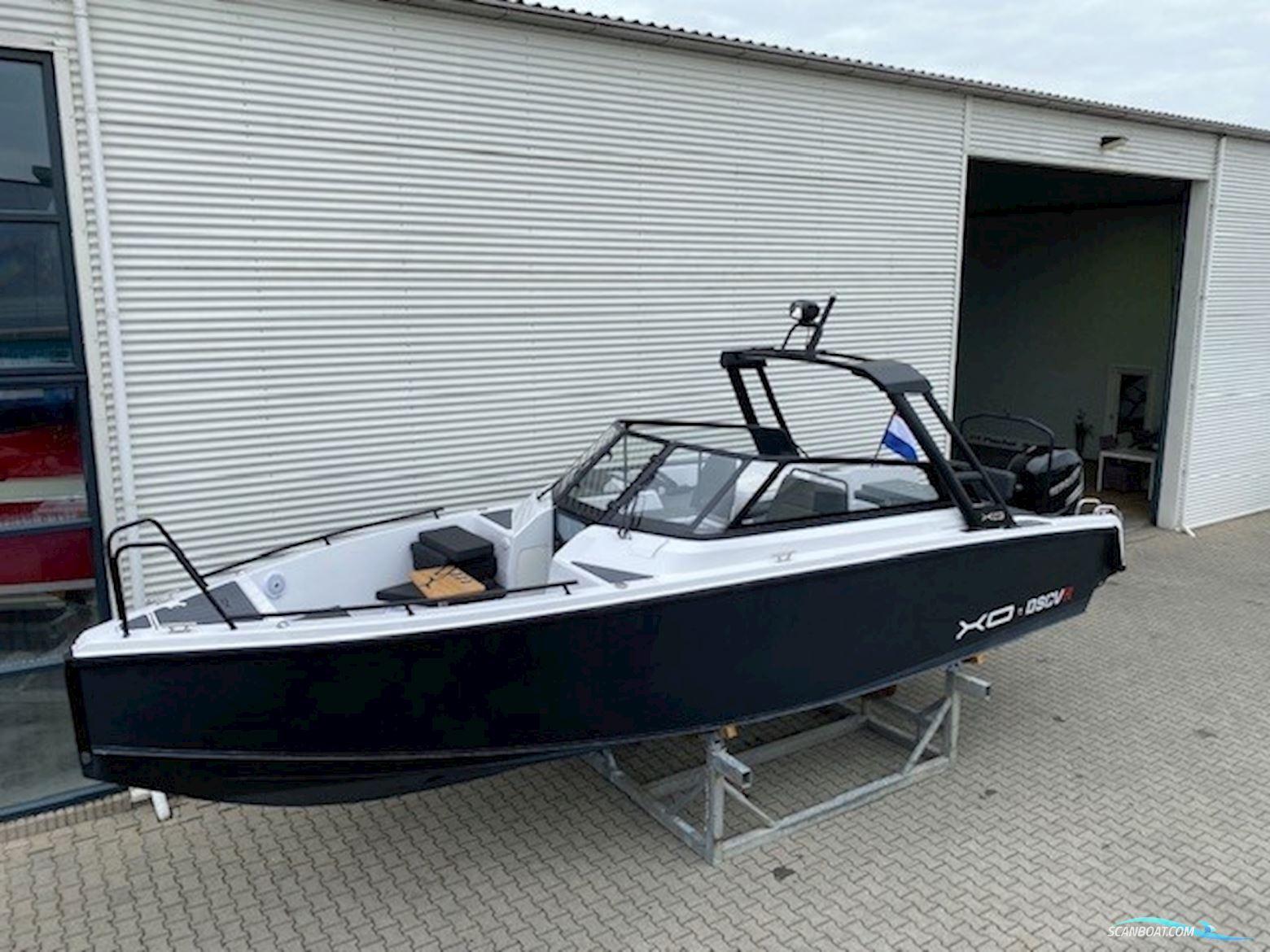 XO BOATS dscvr 9 targa