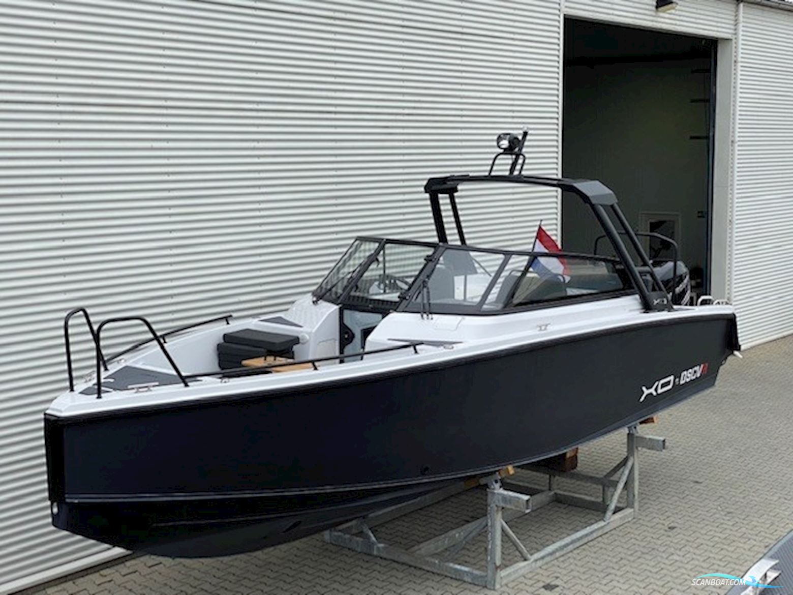 XO BOATS dscvr 9 targa