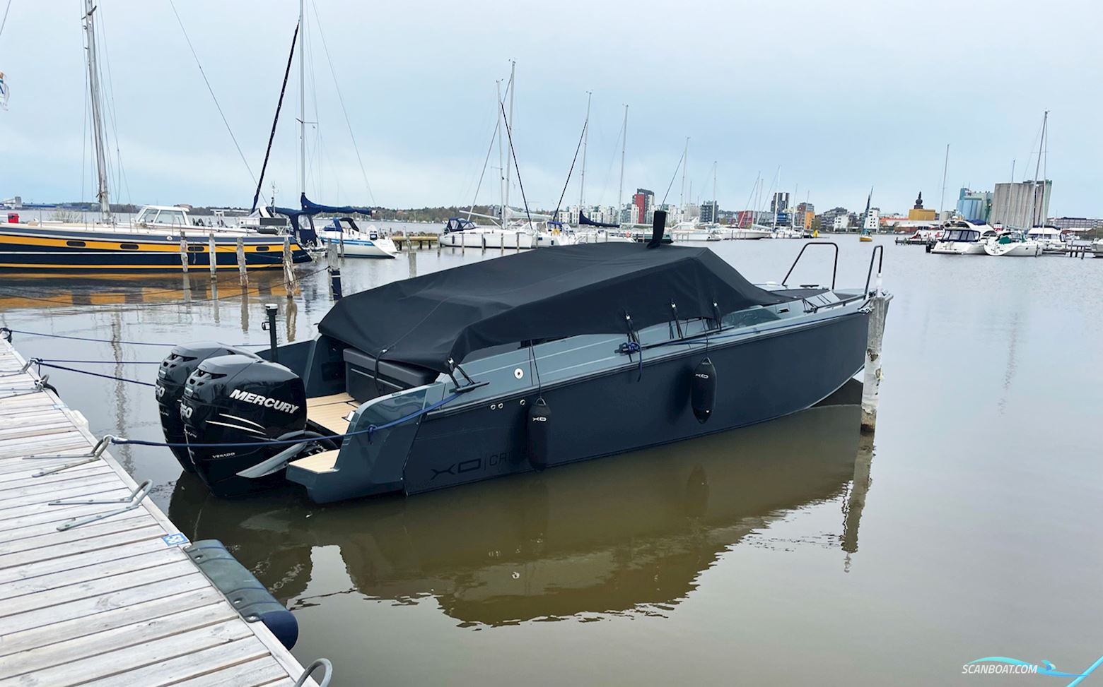 XO Cruiser Motorbåd 2017, med  2 st Mercury 350 Verado (340 tim) motor, Sverige