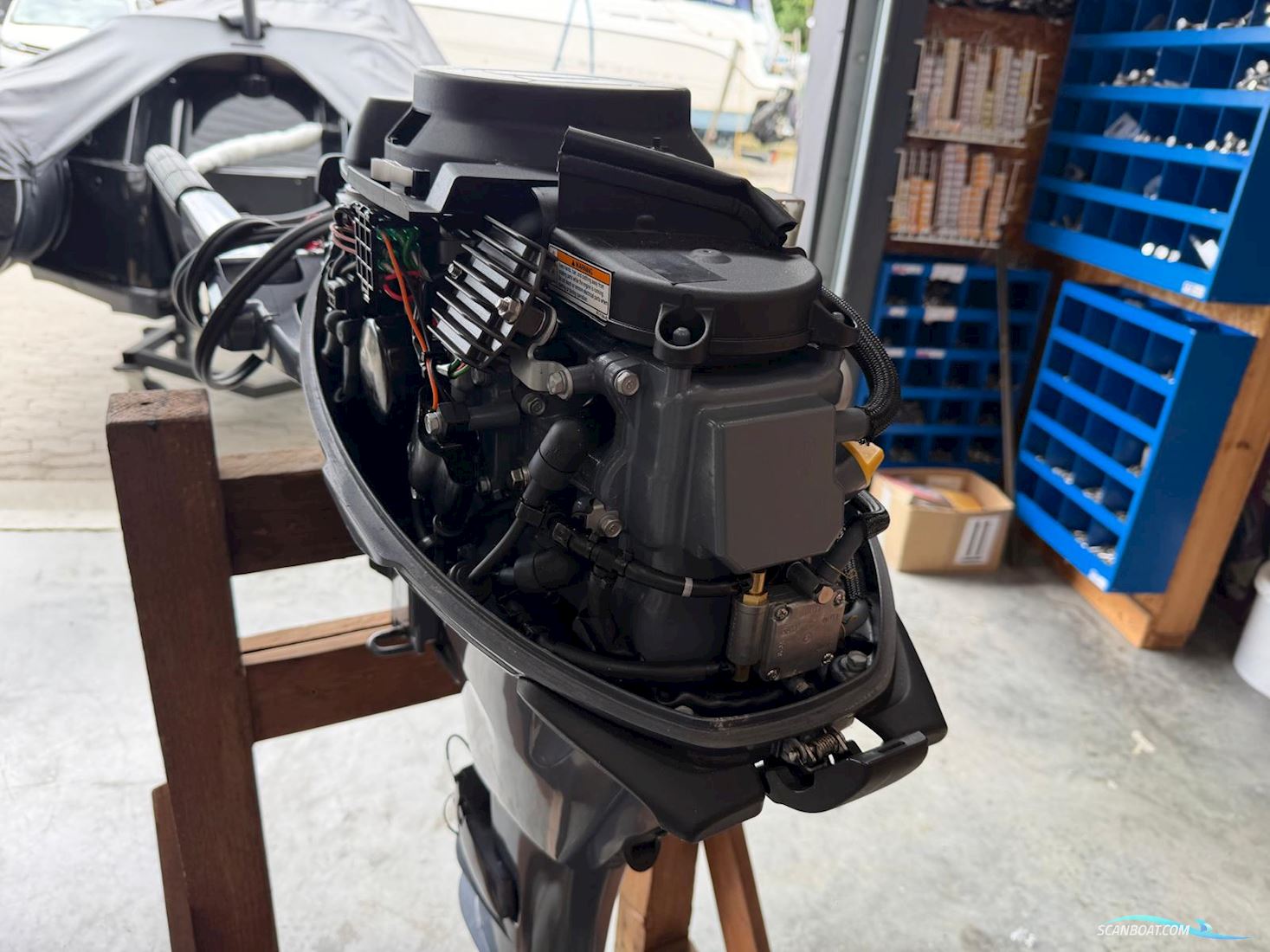 Yamaha F20