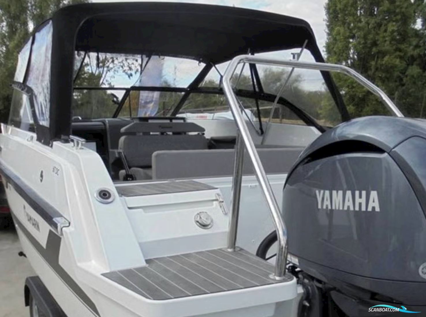 Yamarin 67 DC Motorbåd 2023, med Yamaha motor, Sverige