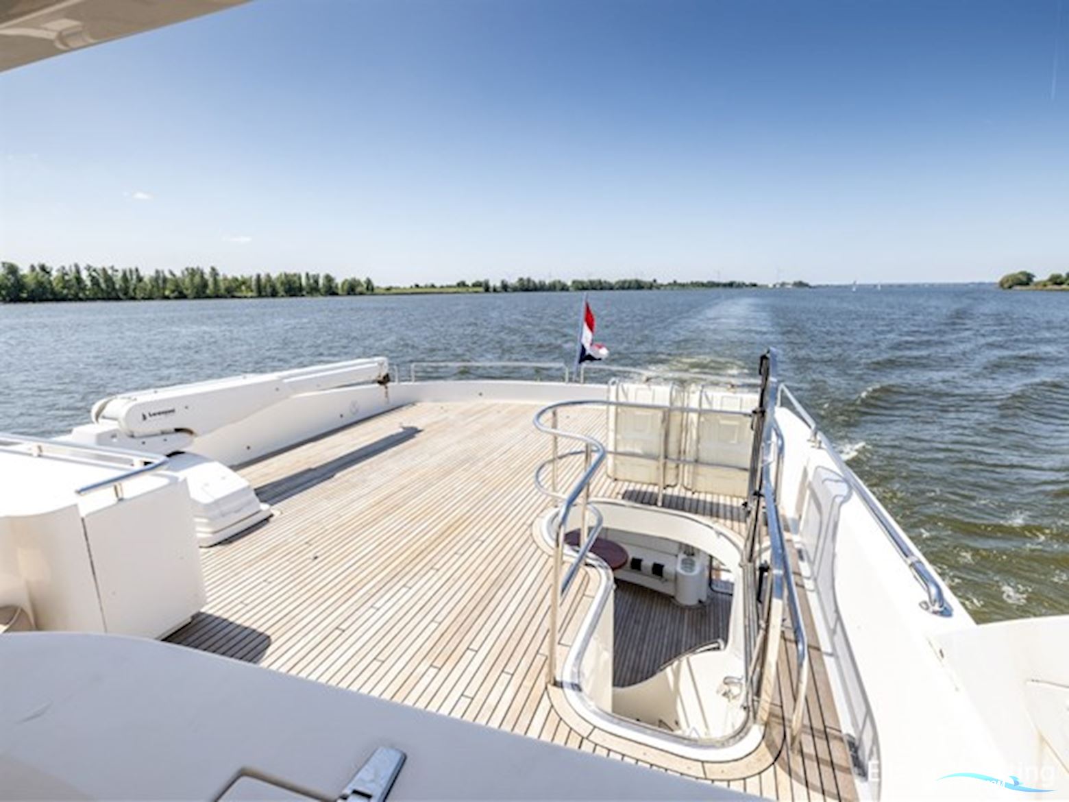 Yaretti 25.20 - Superior