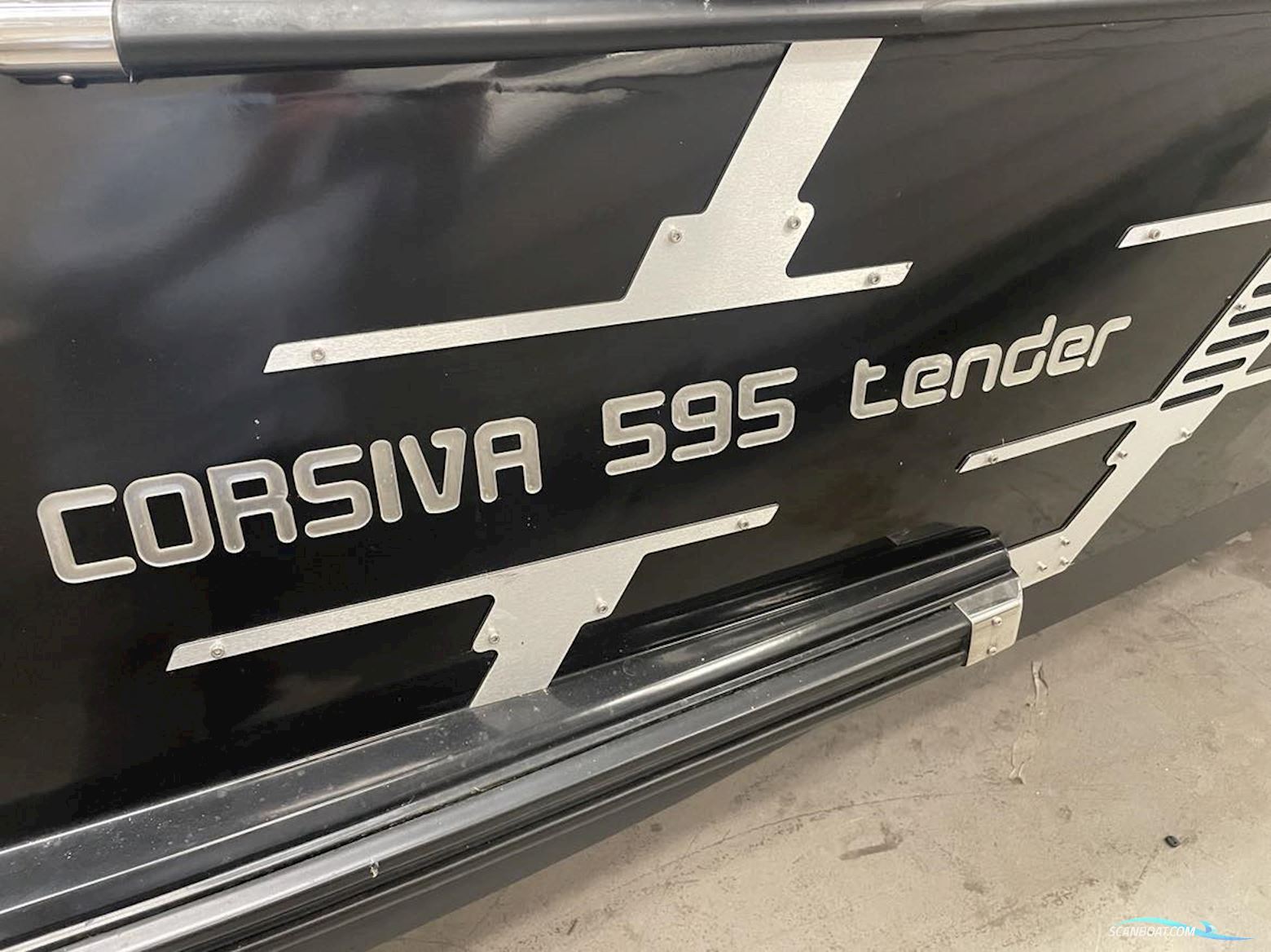  Corsiva 595 