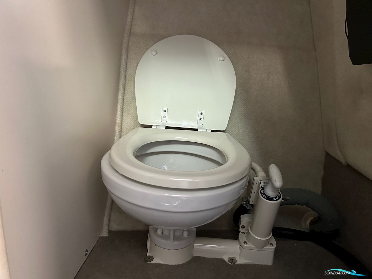  Searay 225 Weekender