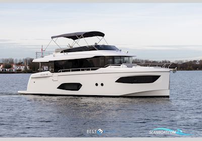 Absolute  Navetta 52 Motorbåt 2020, med Volvo Penta is een Zweeds merk dat wereldwijd bekendstaat om betrouwbare en krachtige scheepsmotoren en aandrijfsystemen. Ze leveren zowel diesel- al motor, Holland