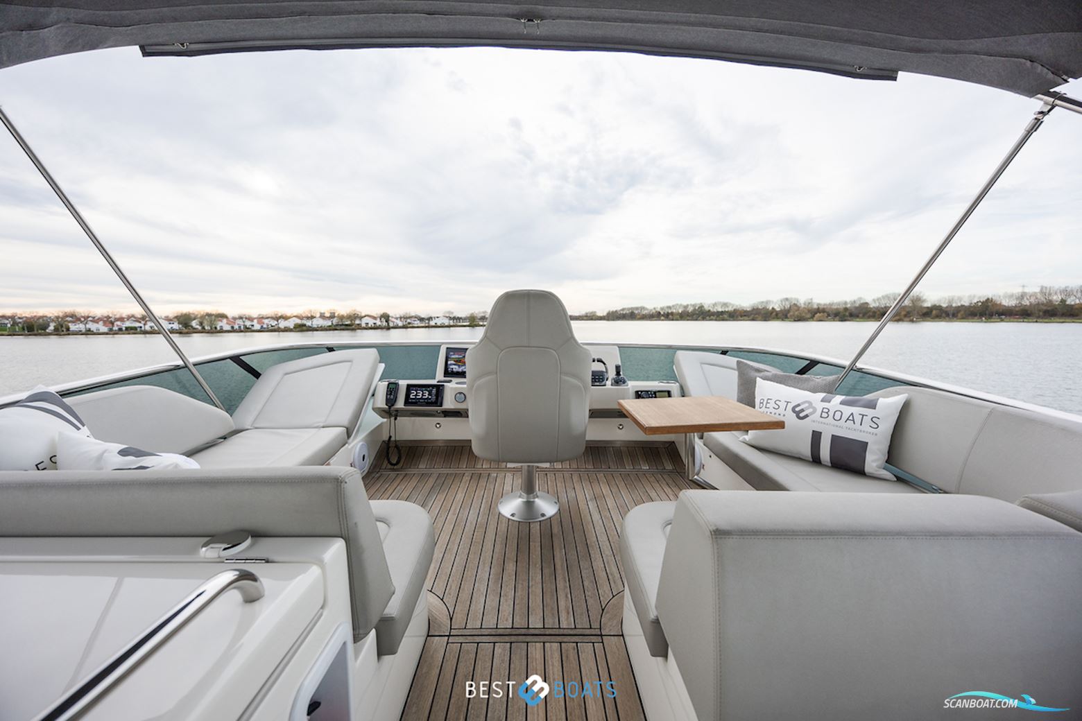 Absolute  Navetta 52