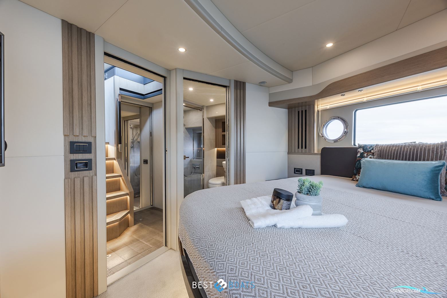 Absolute  Navetta 52
