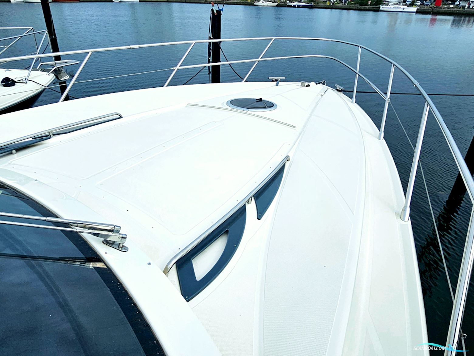 Absolute 47 HT Volvo Penta IPS-600