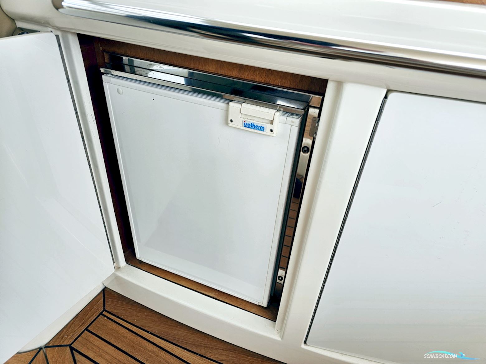 Absolute 47 HT Volvo Penta IPS-600