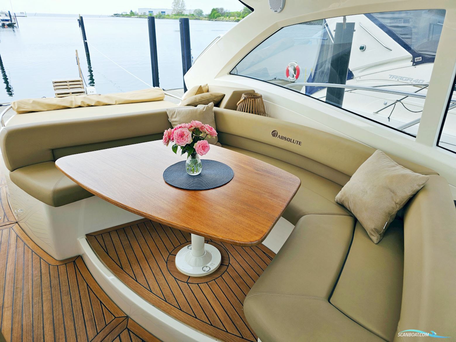 Absolute 47 HT Volvo Penta IPS-600