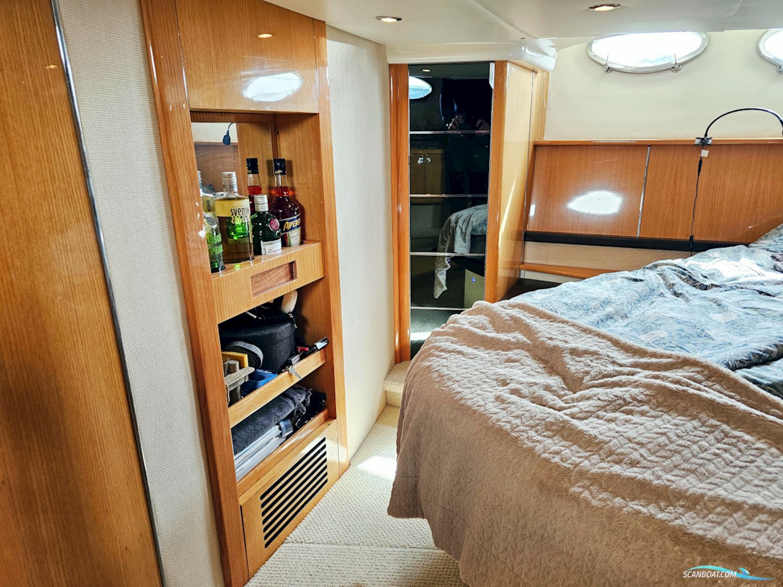 Absolute 47 HT Volvo Penta IPS-600