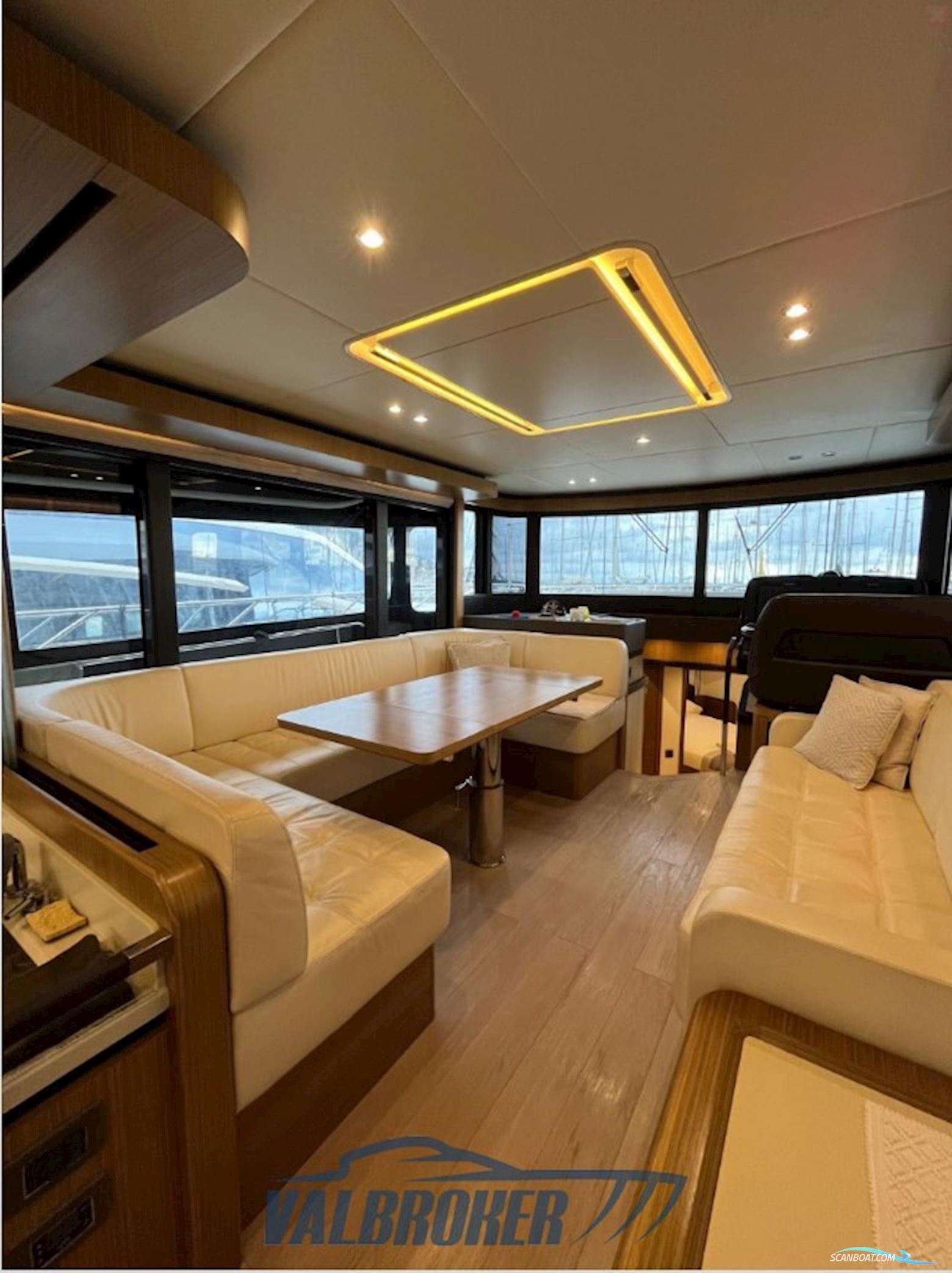 Absolute Navetta 52