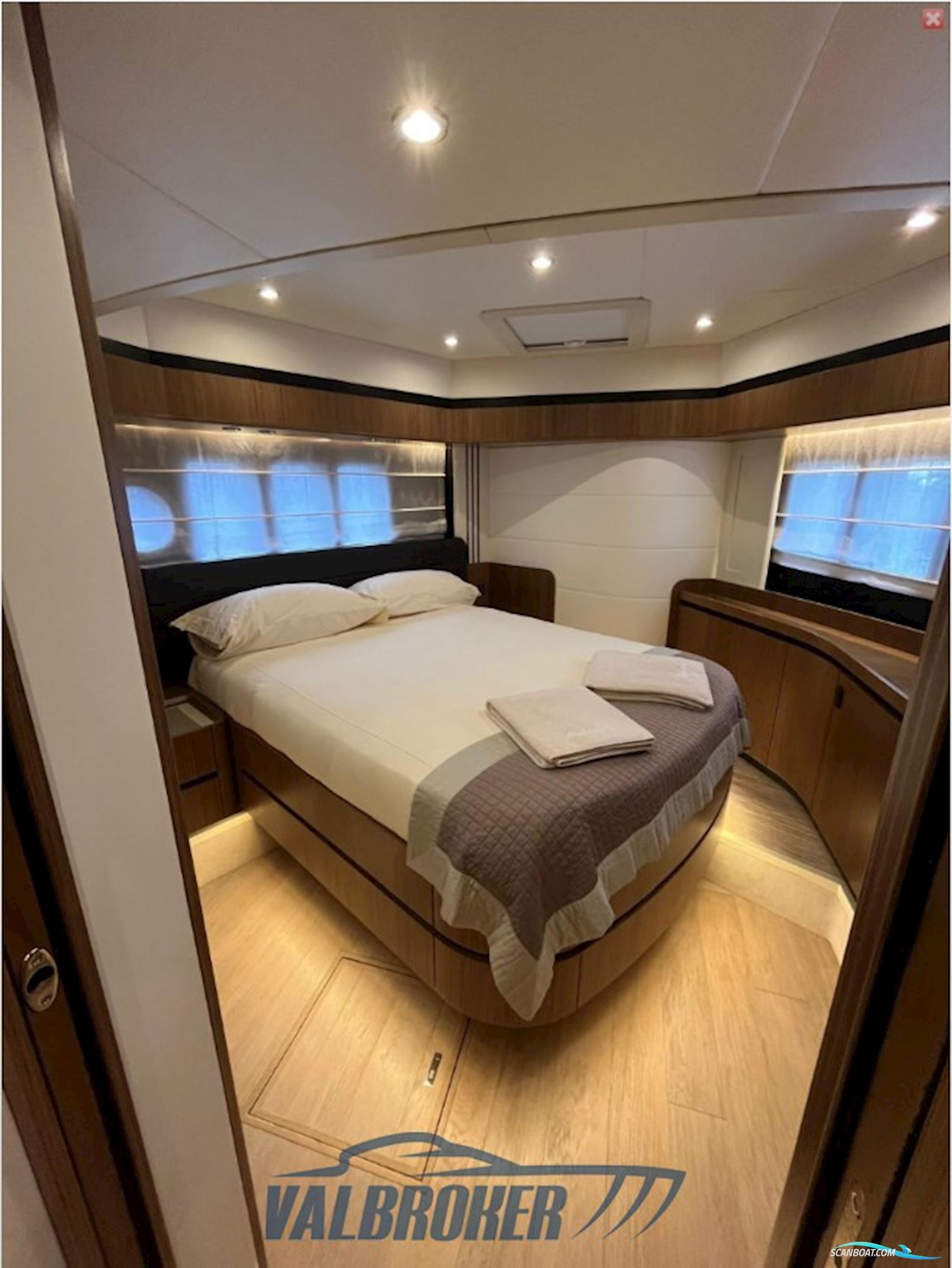 Absolute Navetta 52