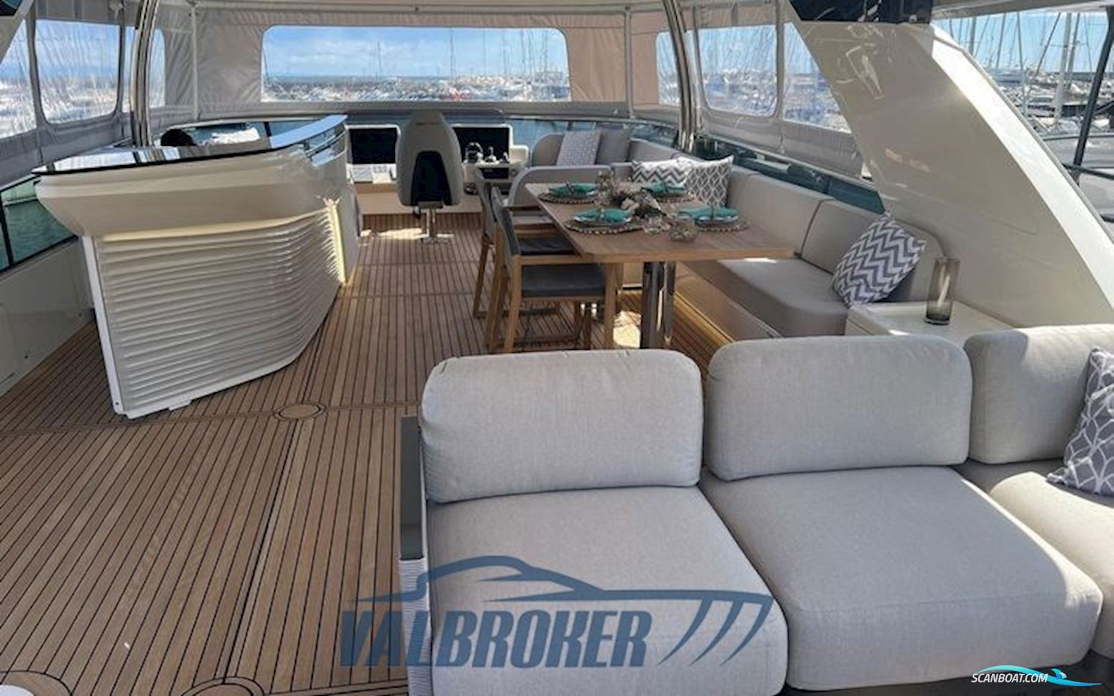 Absolute Navetta 68