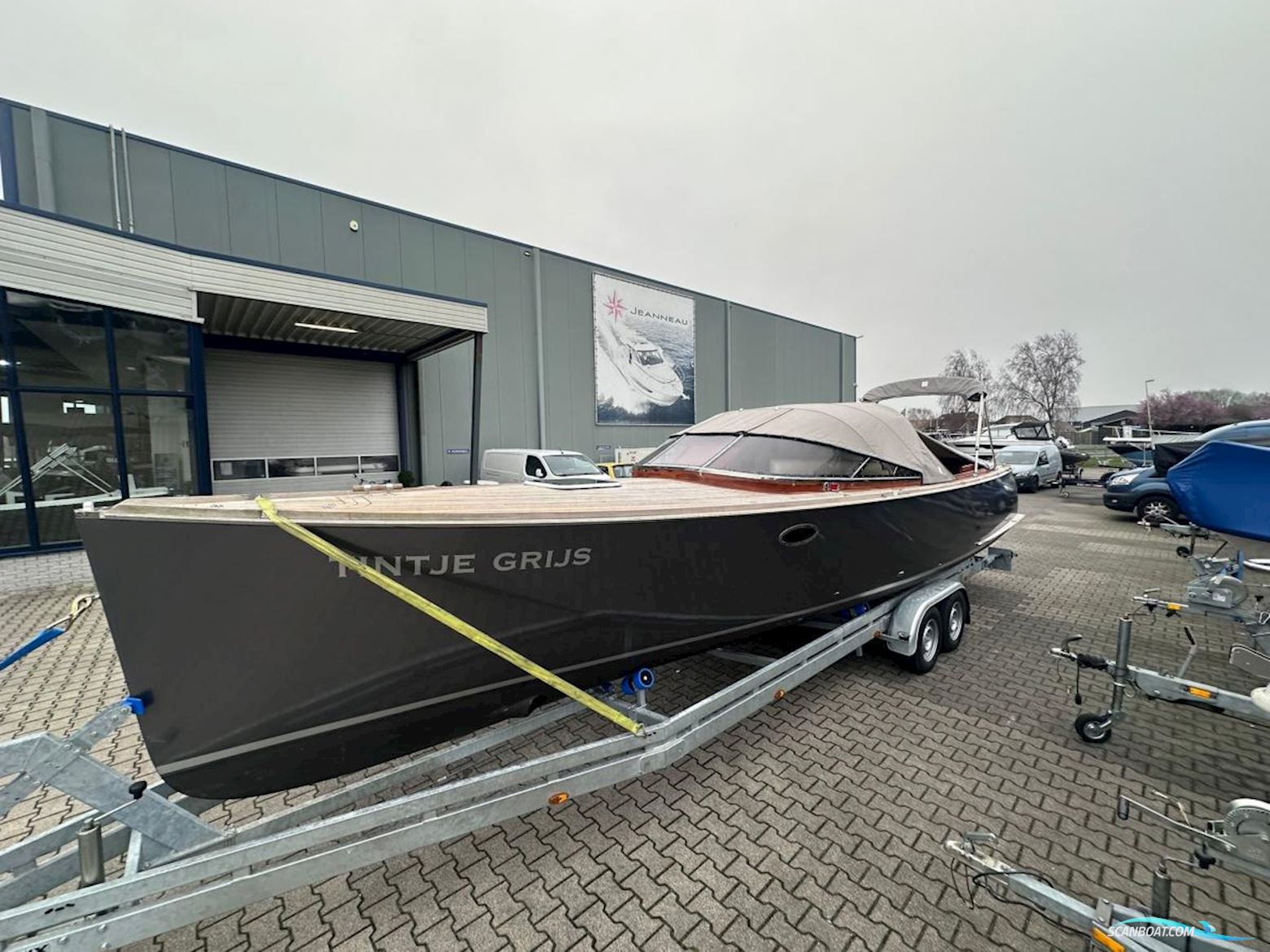 Admirals Tender  31 Fineliner by Van der Stadt