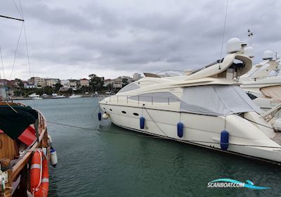 Aicon 56 Motorbåt 2006, med Cartepilar motor, Romania