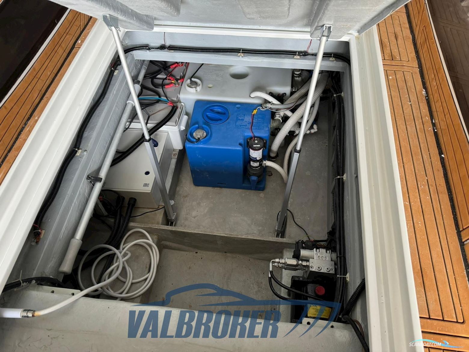 Ala Yachts Ala 8 Walkaround