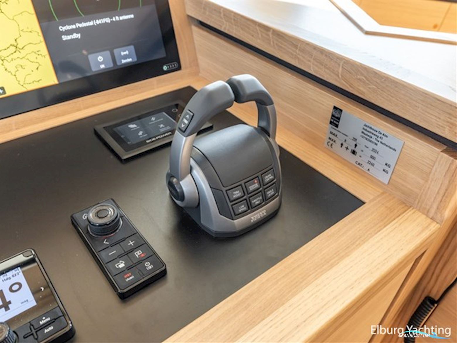 Alm Grand Voyager 65 