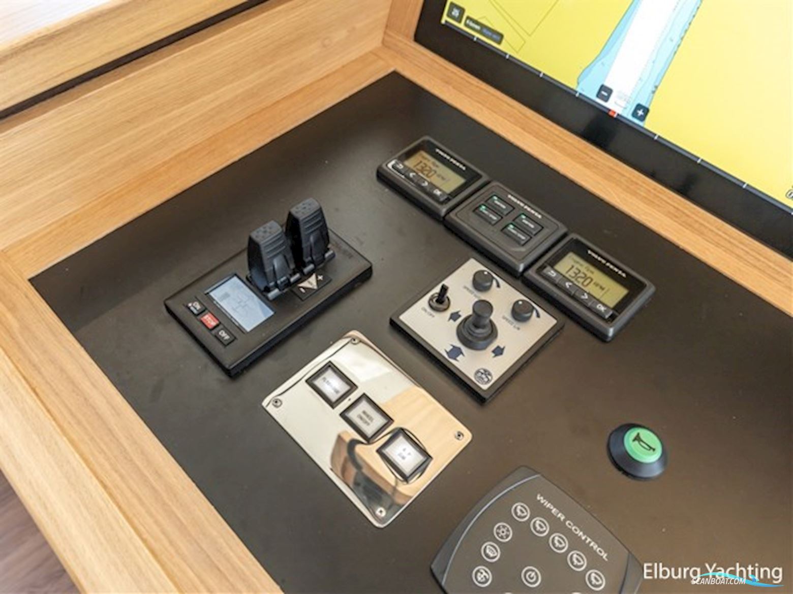 Alm Grand Voyager 65