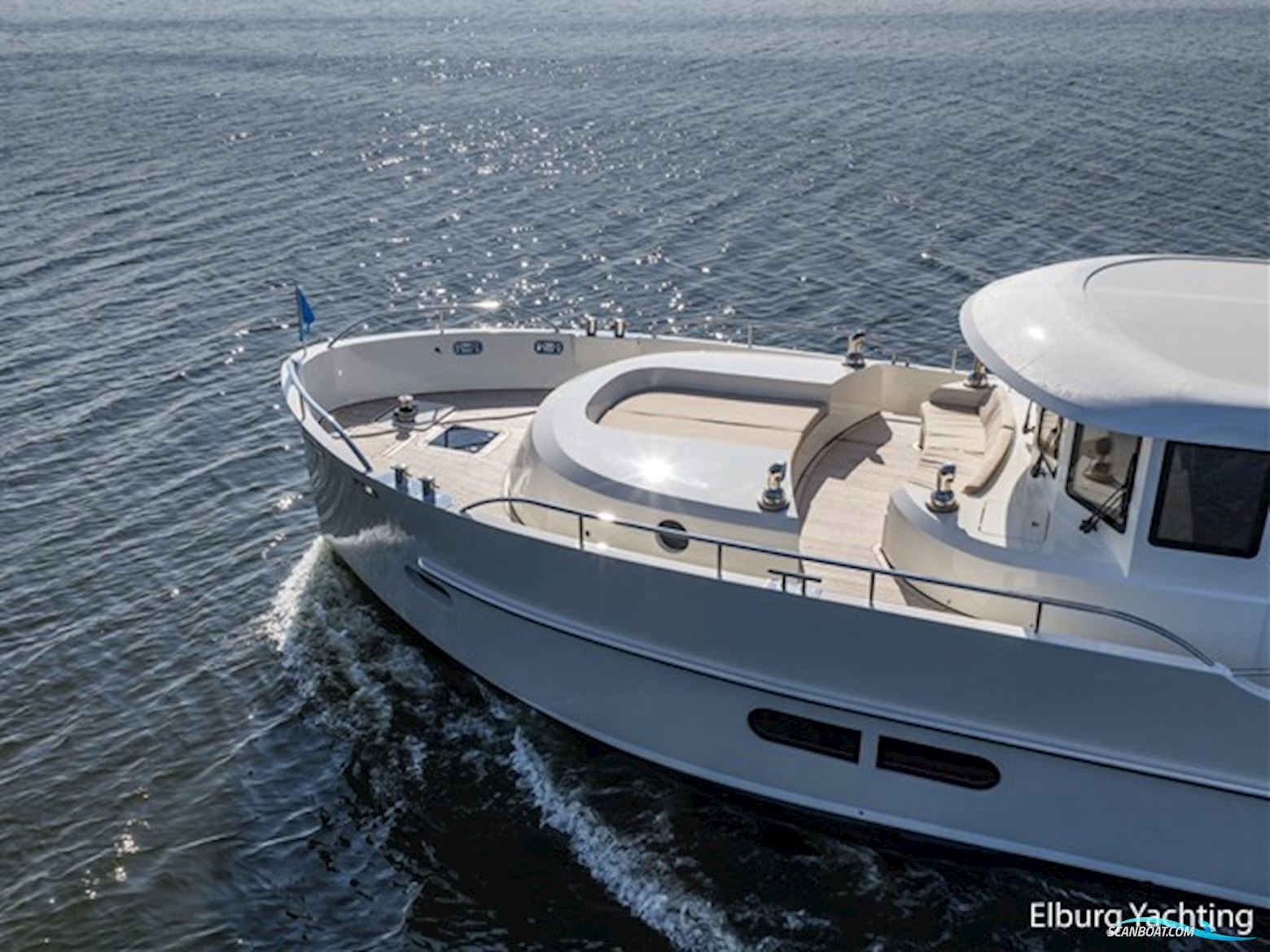 Alm Grand Voyager 65