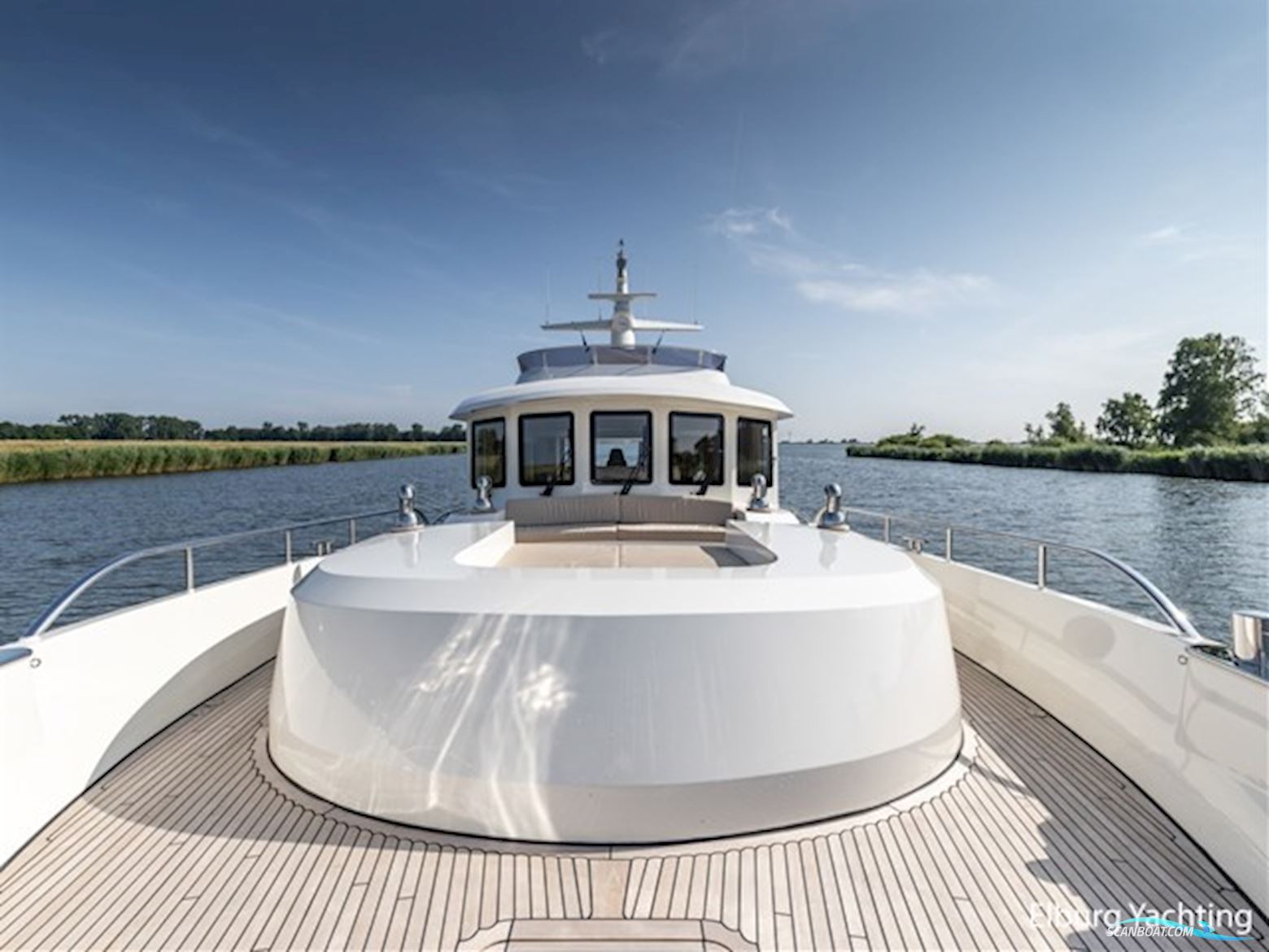 Alm Grand Voyager 65